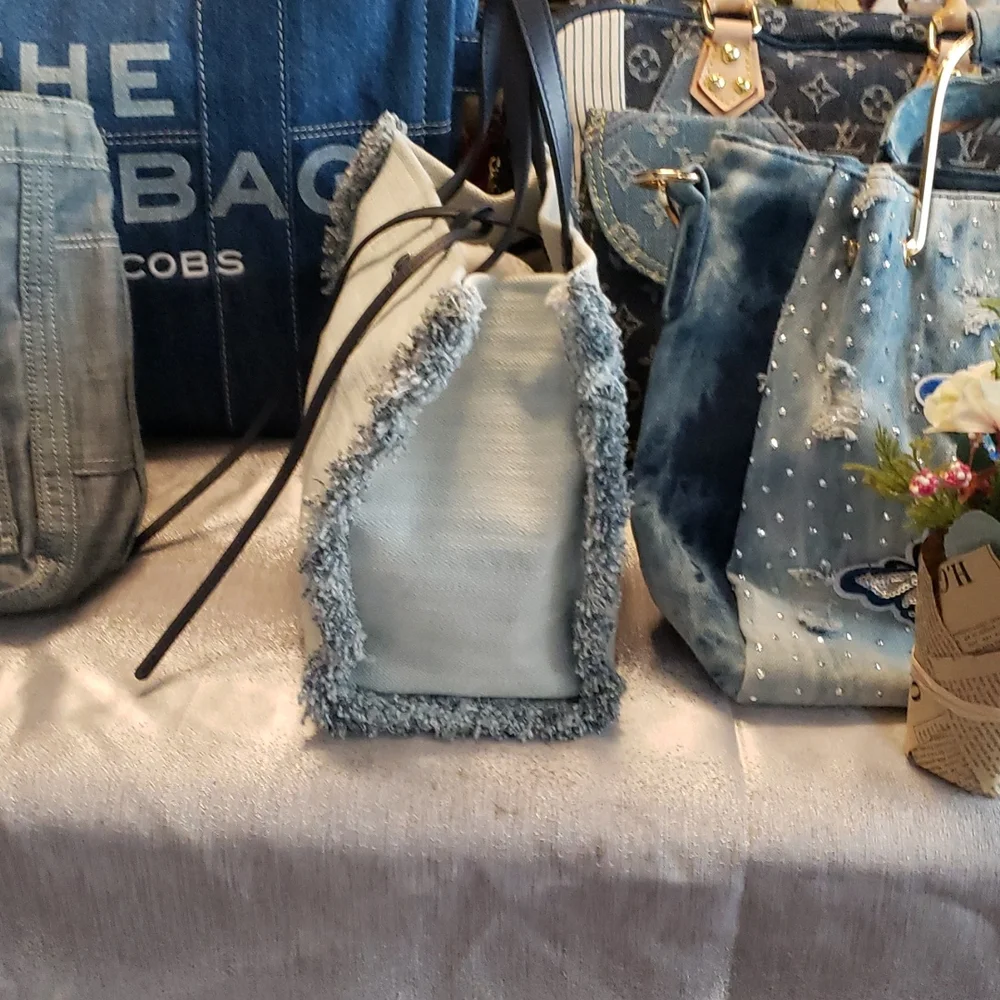 Kate Spade small tote - Picture 3 of 12